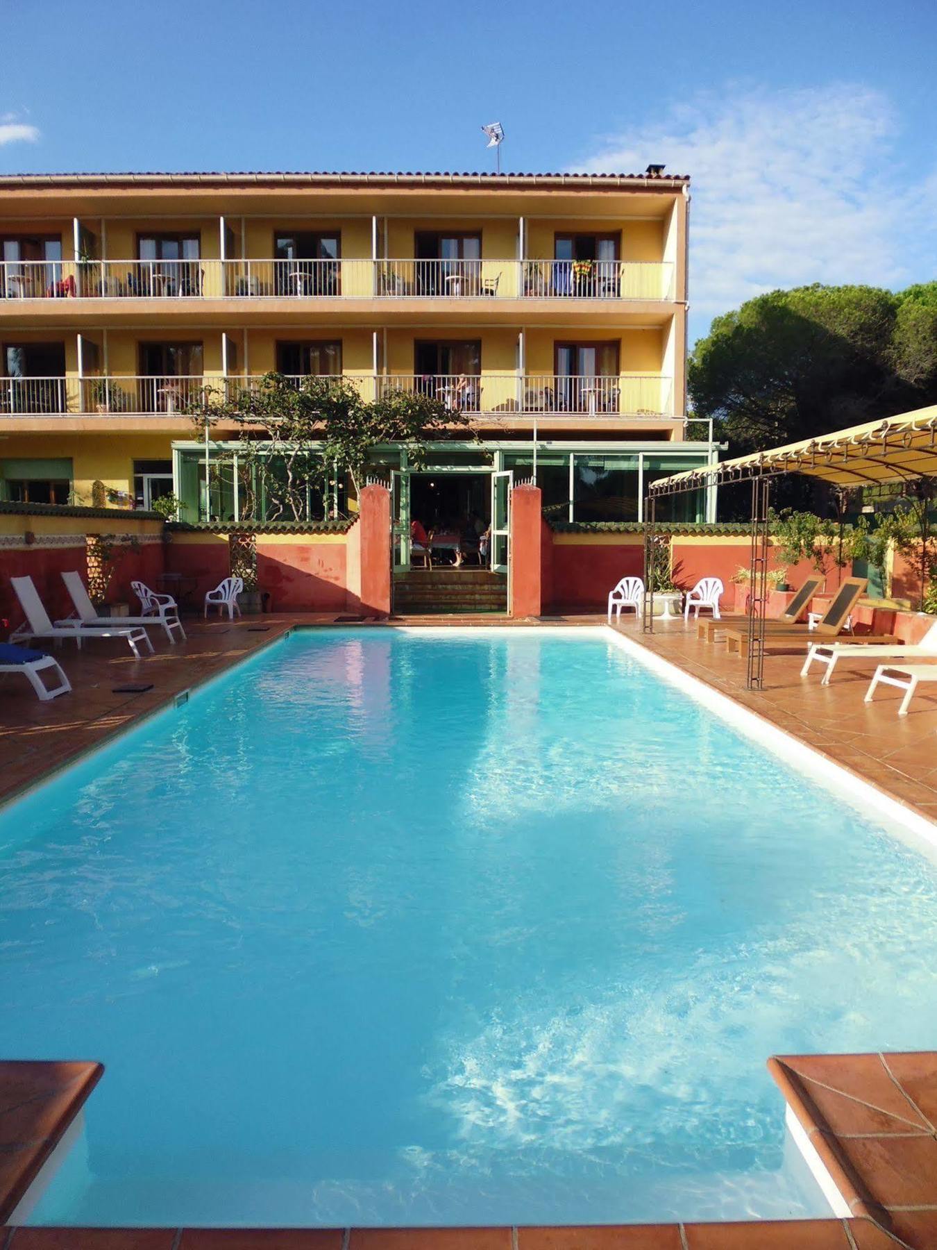 Hotel Cyrnea Calvi  Kültér fotó