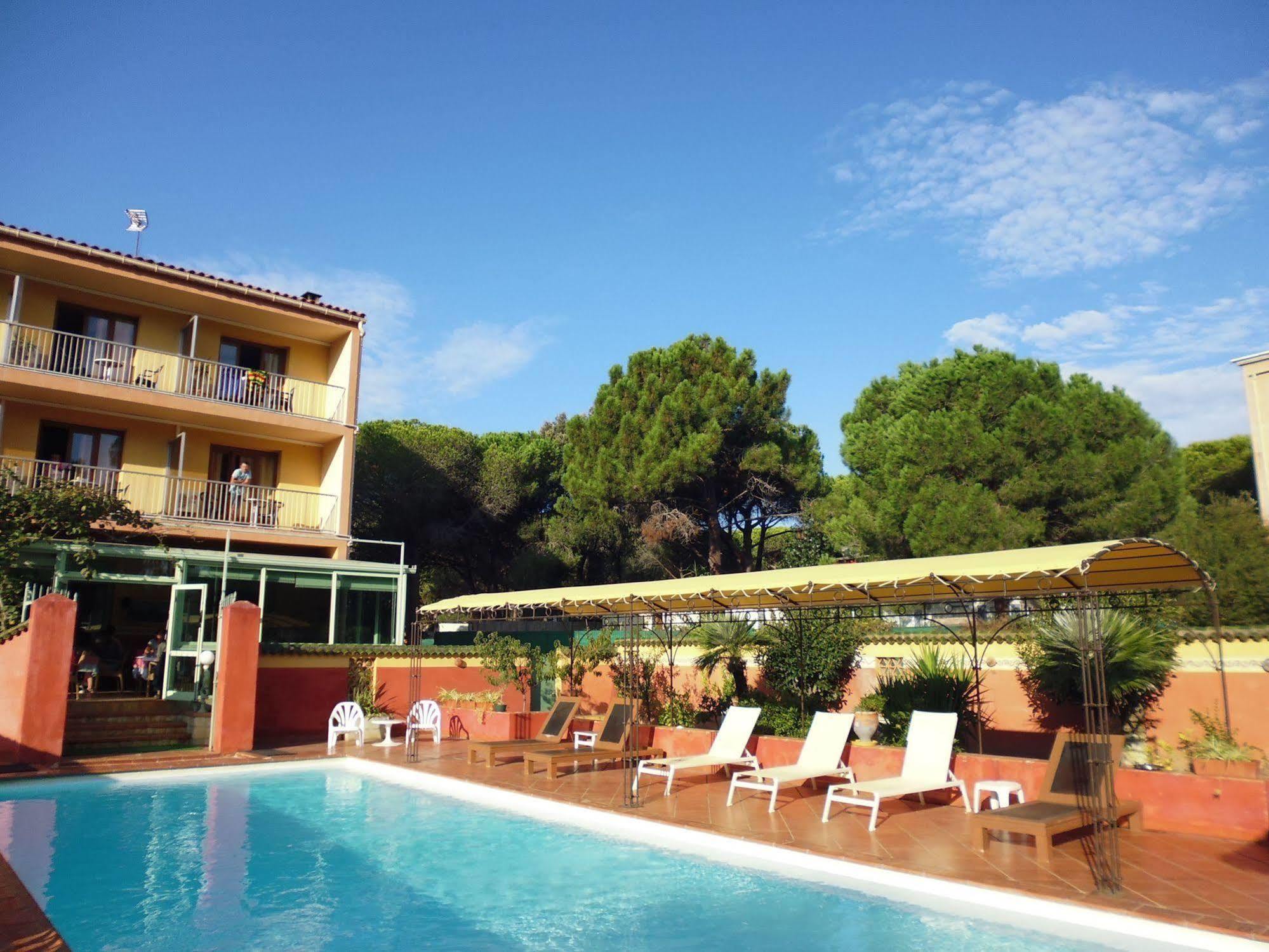 Hotel Cyrnea Calvi  Kültér fotó
