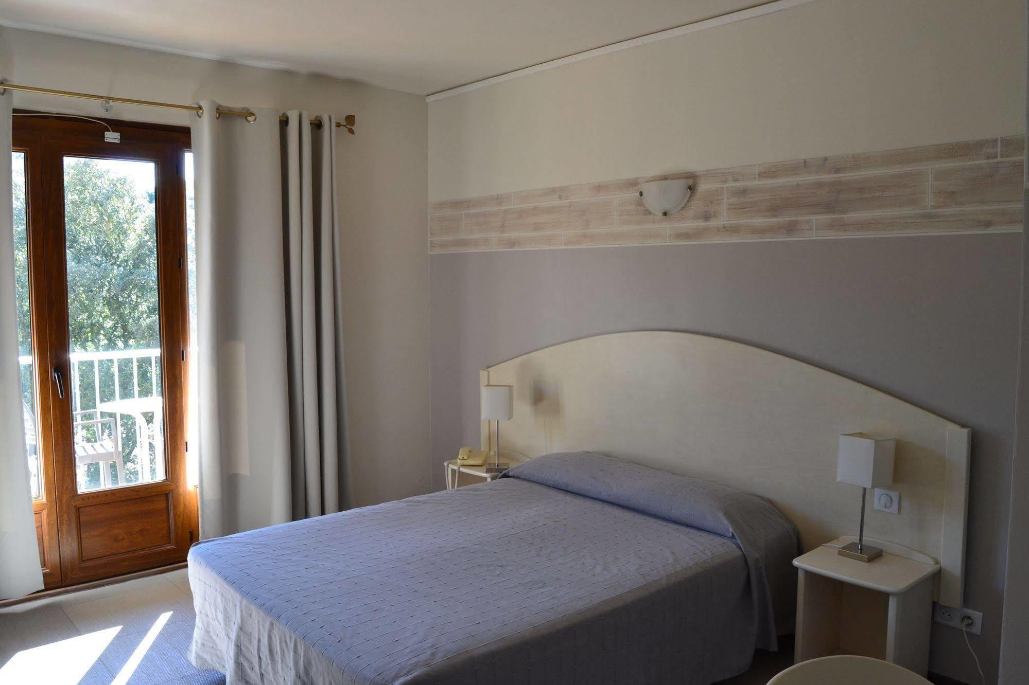Hotel Cyrnea Calvi  Kültér fotó