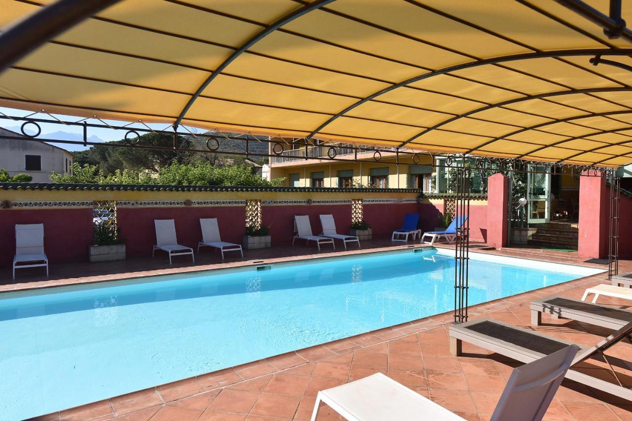 Hotel Cyrnea Calvi  Kültér fotó